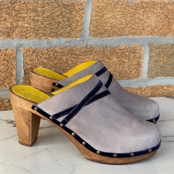 Sanita Distressed Nubuck Clog w/ Velvet
Trim 42/11 - Picture 1 of 11